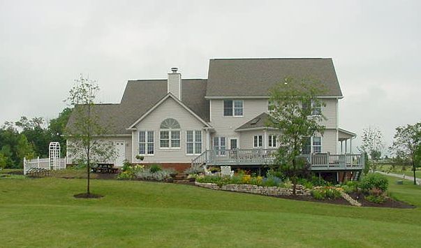 house_new2.jpg (39070 bytes)